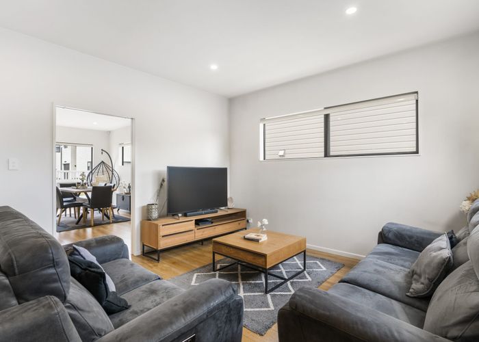  at 2/7 Wastney  Road, Alfriston, Manukau City, Auckland