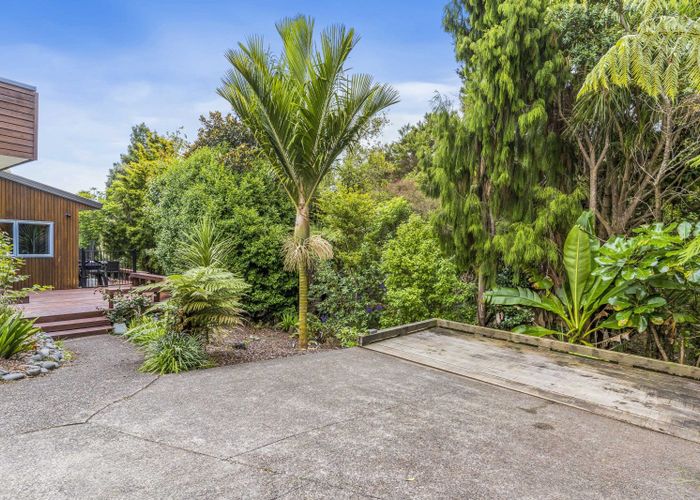  at 10 St Lucia Place, Unsworth Heights, Auckland