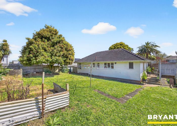  at 58 Line Road, Glen Innes, Auckland City, Auckland