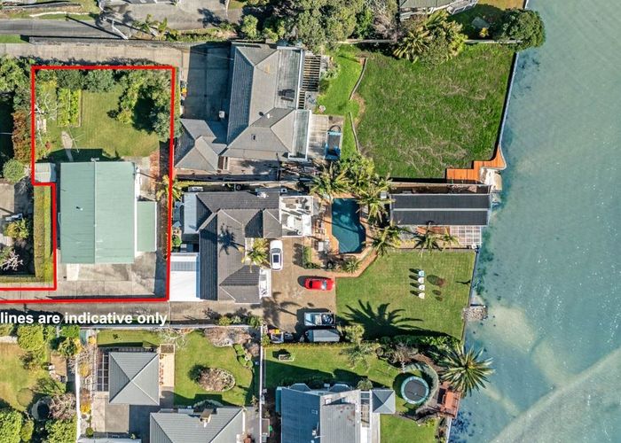  at 77B Beresford Street, Bayswater, Auckland
