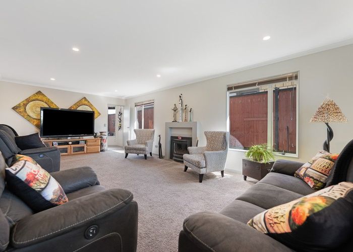  at 83 Wayne Francis Drive, Flat Bush, Manukau City, Auckland