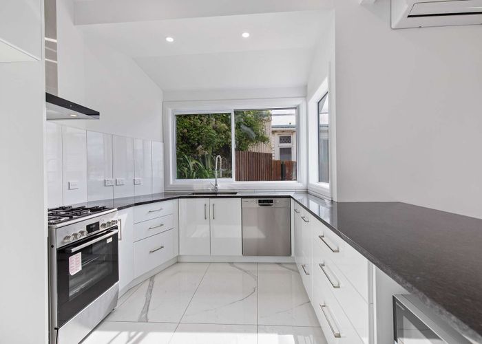  at 498 Evans Bay Parade, Hataitai, Wellington