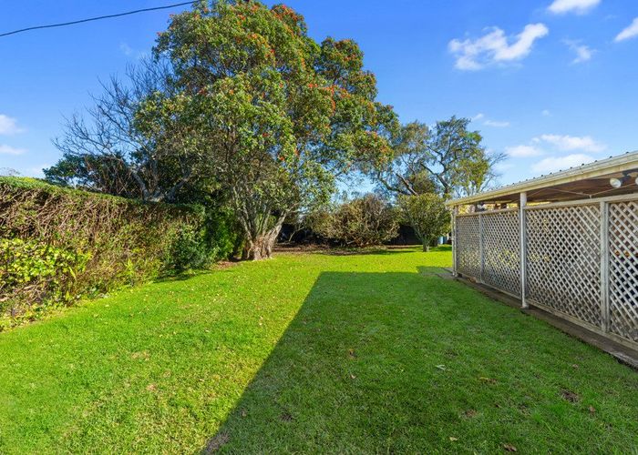  at 10 Peachgrove Road, Te Atatu Peninsula, Waitakere City, Auckland