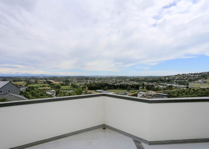  at 75 Ravensdale Rise, Westmorland, Christchurch