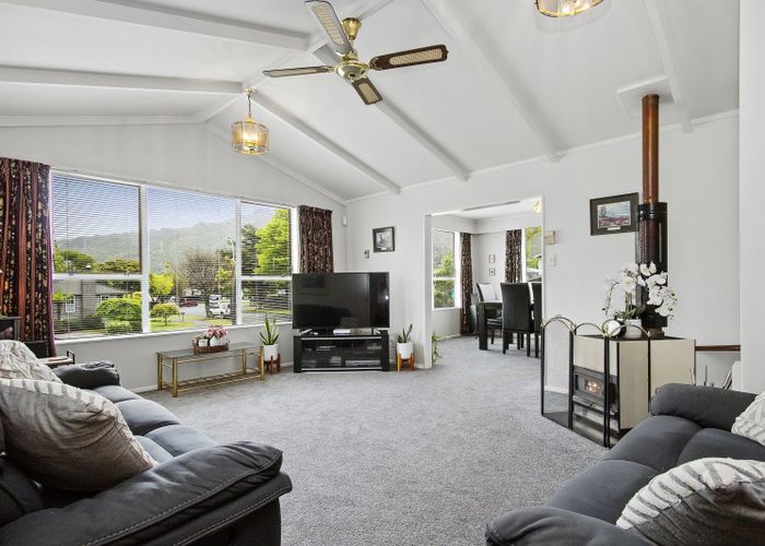  at 4 Monterey Place, Totara Park, Upper Hutt