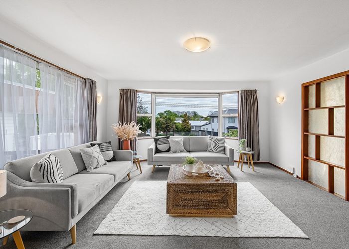  at 2/160 Centaurus Road, Saint Martins, Christchurch