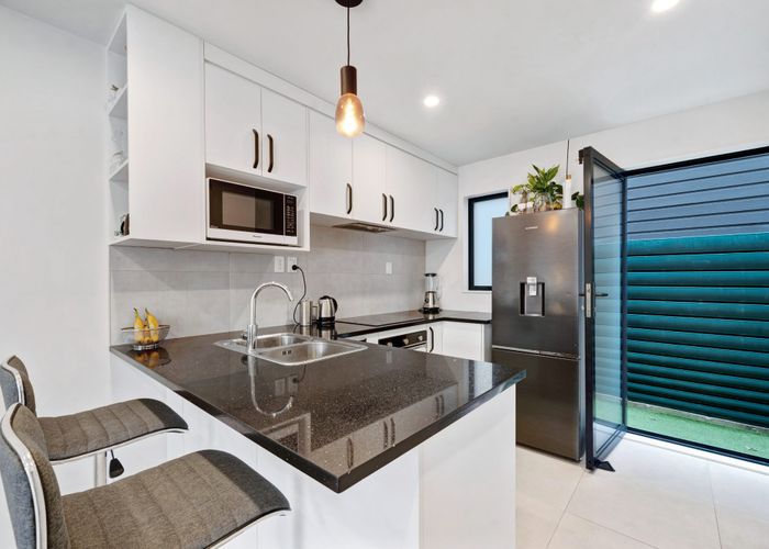  at 9/18 Hewlett Road, Massey, Auckland