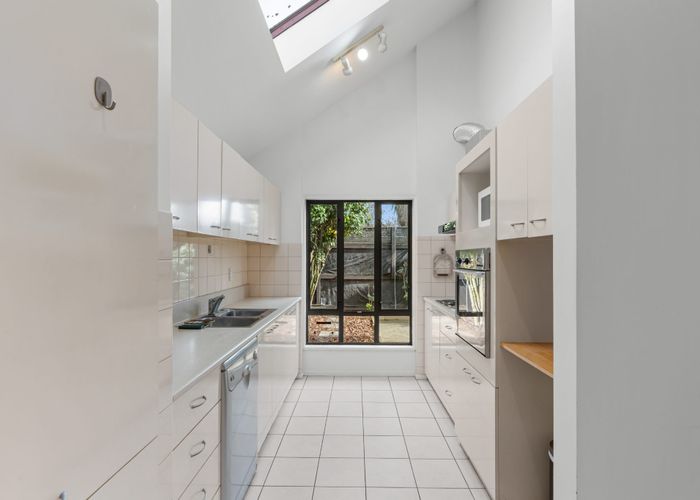  at 1/8 Cottesmore Close, Burnside, Christchurch City, Canterbury