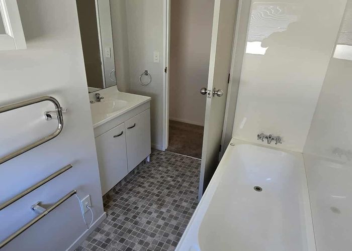  at 2 Garfield Road, Helensville, Rodney, Auckland