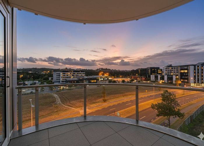  at 401/1 Rose Garden Lane, Albany, Albany, North Shore City, Auckland
