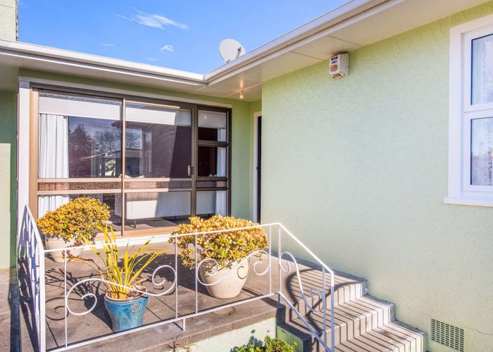  at 2 Marsden Place, Awapuni, Palmerston North, Manawatu / Whanganui