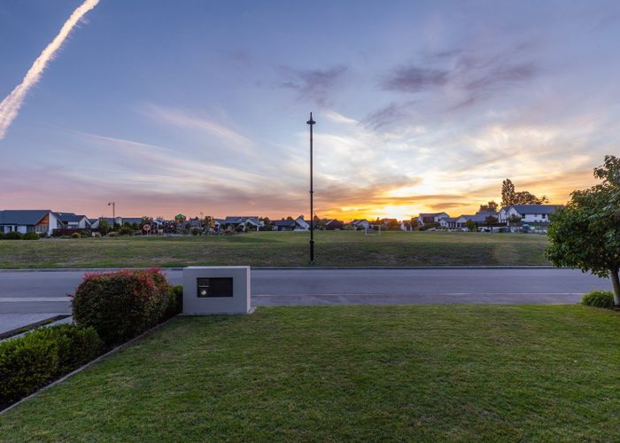  at 26 Waitikiri Square, Parklands, Christchurch
