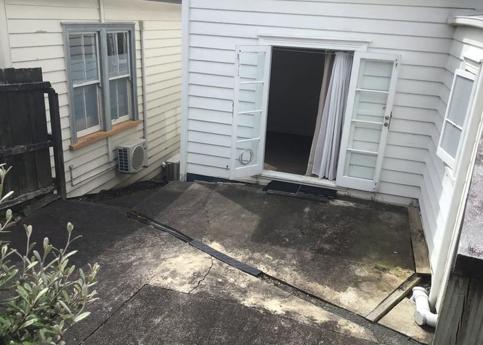  at 2/25 Keppell Street, Grey Lynn, Auckland City, Auckland