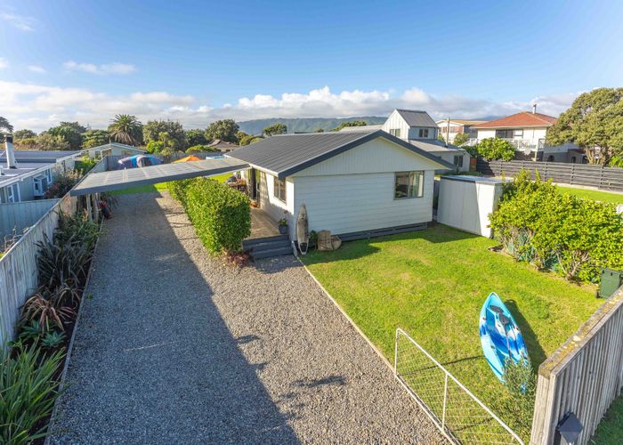  at 7 Eruini Street, Waikanae Beach, Kapiti Coast, Wellington