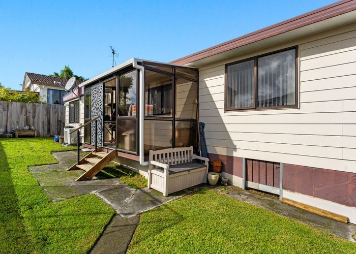  at 2/10 Silver Creek Road, Weymouth, Manukau City, Auckland