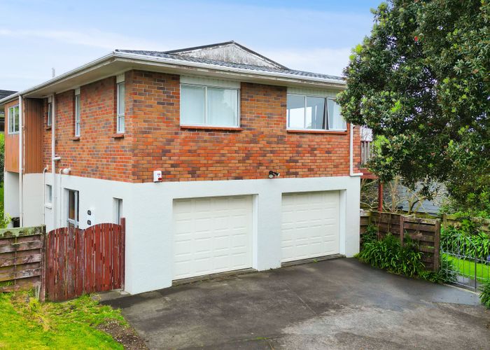  at 2 Kingussie Place, Highland Park, Auckland