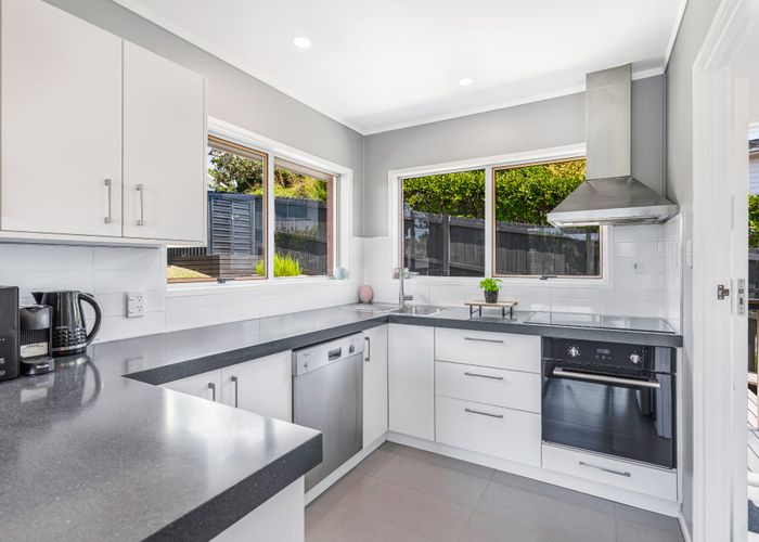  at 1/8 Phillipa Place, Browns Bay, Auckland