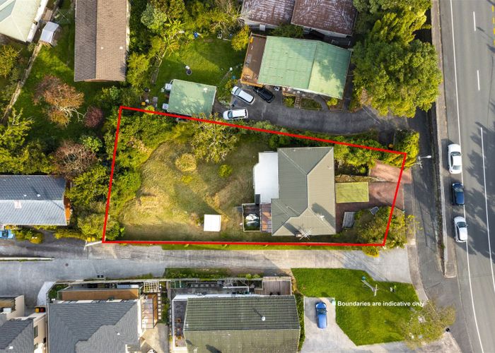 For sale 70 Chivalry Road, Glenfield, North Shore City, Auckland