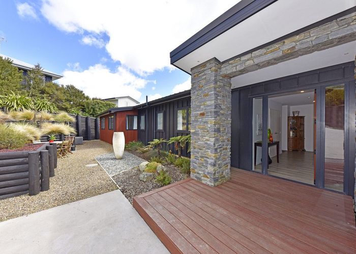  at 3 Stoneyridge Close, Mount Pleasant, Christchurch City, Canterbury