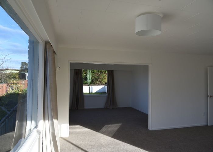  at 39 Pioneer Crescent, Helensburgh, Dunedin