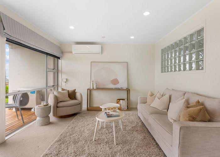  at 5A The Esplanade, Eastern Beach, Manukau City, Auckland