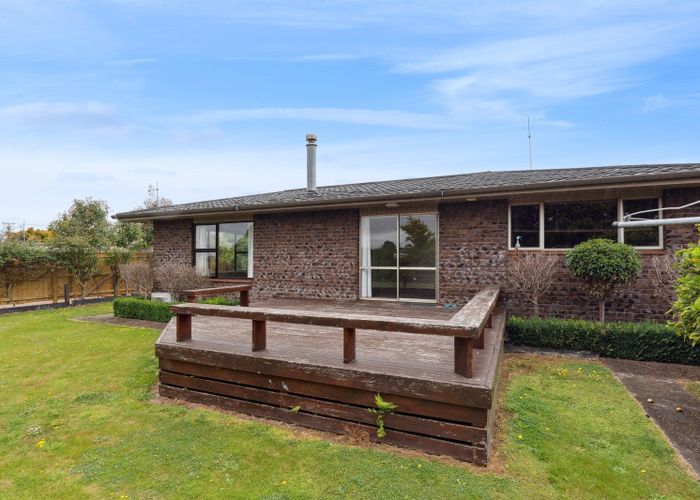  at 100 Huxley Street, Pahiatua