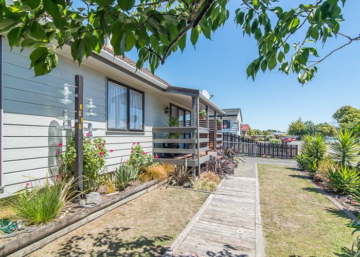  at 23 Rosewood Place, Paraparaumu