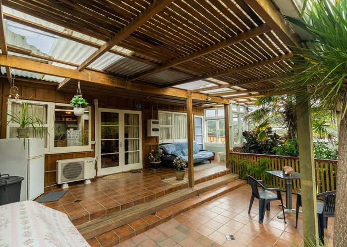  at 132 Oakura Road, Ōakura, Hikurangi