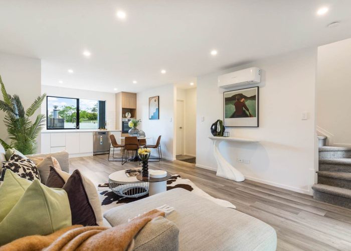  at 30 Potter Avenue, Northcote, North Shore City, Auckland