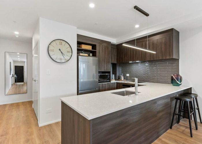  at 5/18 Karengo Street, Long Bay, North Shore City, Auckland