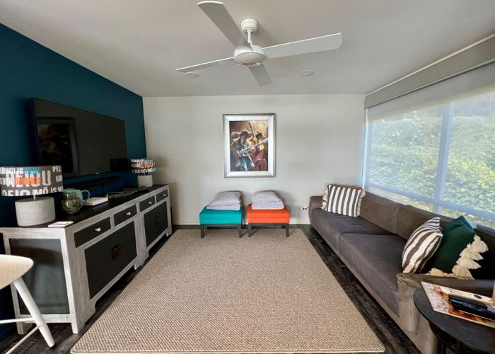  at 2/22 Lansdowne Street, Bayswater, North Shore City, Auckland