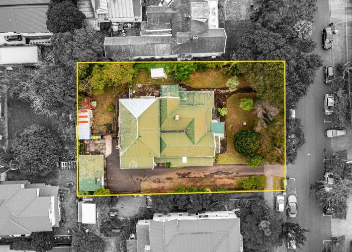 at 5 Oaklands Road, Mount Eden, Auckland City, Auckland