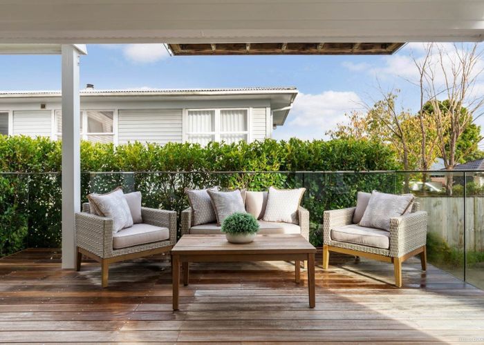 at 15B Bond Crescent, Forrest Hill, Auckland