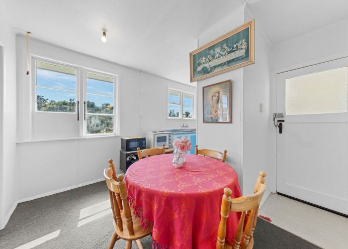  at 66 Banks Street, Marfell, New Plymouth