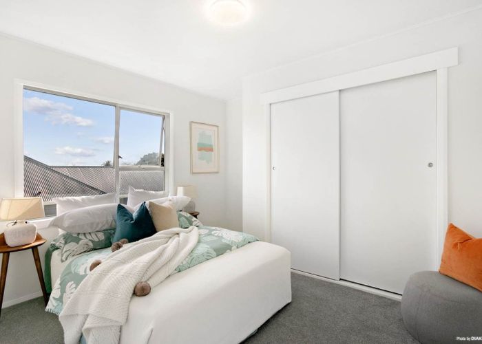  at 2/29 Fairview Road, Mount Eden, Auckland