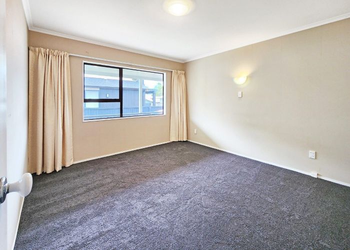  at 2/12 Vic Butler Street, Mount Roskill, Auckland City, Auckland