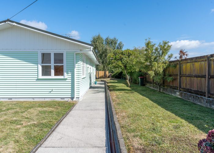  at 21 Sundown Crescent, Melville, Hamilton