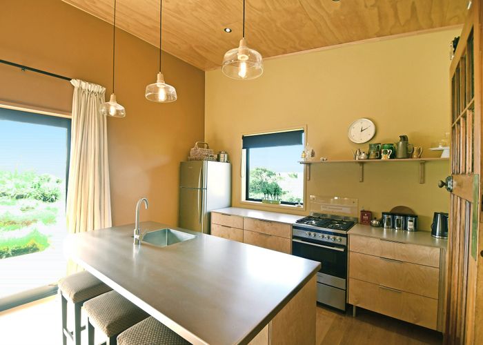  at 5 Lupis Way, Kaiwaka