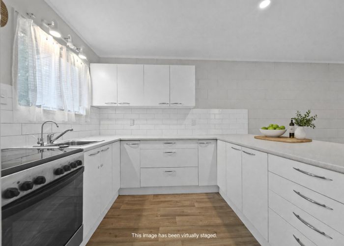  at 2/25A Vine Street, Mangere East, Manukau City, Auckland