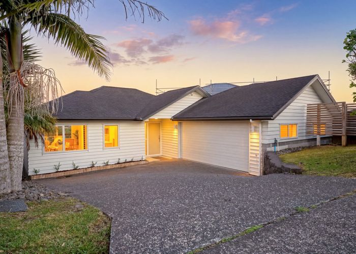  at 18 Cityview Place, Massey, Waitakere City, Auckland