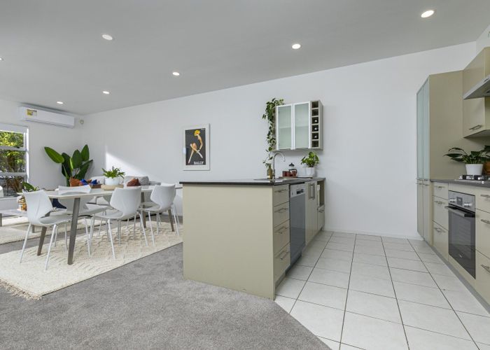  at 21/40 Scarlet Oak Drive, Schnapper Rock, Auckland