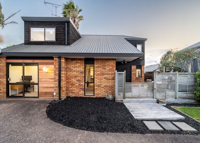 at 4/72 Moore Street, Howick, Manukau City, Auckland
