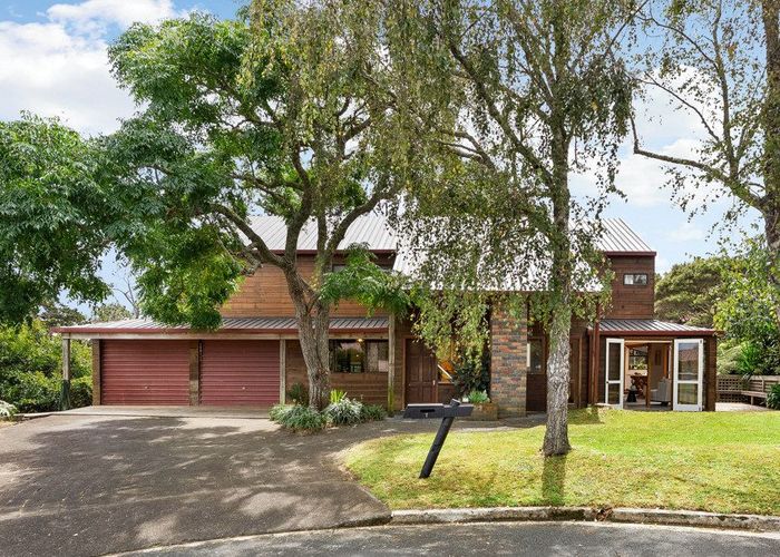  at 7 Eucalyptus Place, Beach Haven, North Shore City, Auckland