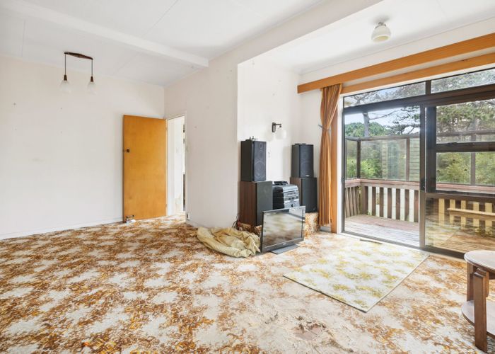  at 2 Eden Street, Island Bay, Wellington