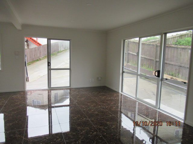  at 15 Fernhaven Place, Massey, Waitakere City, Auckland