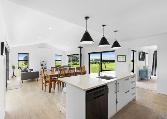  at 102 Kukutauaki Road, Koputaroa, Levin