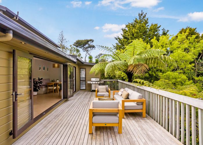  at 9C Pounamu Avenue, Greenhithe, Auckland