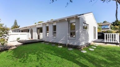  at 2/83 Glamorgan Drive, Torbay, Auckland