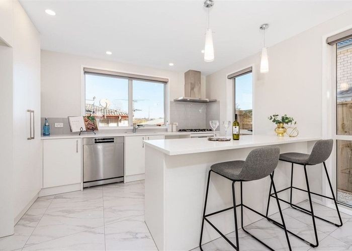  at 43b Oriel Avenue, West Harbour, Waitakere City, Auckland