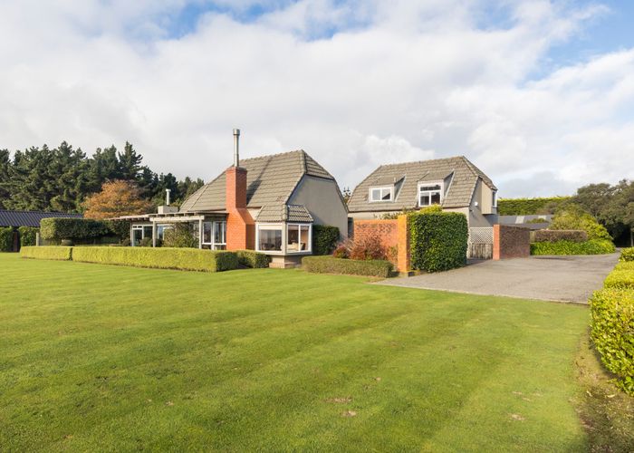  at 38 Titirangi Drive, Fitzherbert, Palmerston North